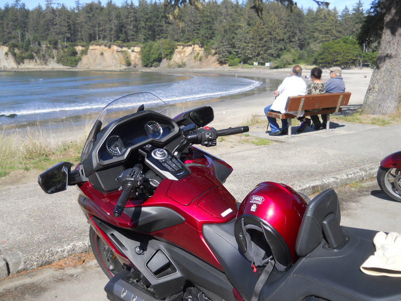 Illustration for article titled I Put 2,300 Miles On A New Honda Gold Wing And Now I Dig Dual-Clutch Motorcycles